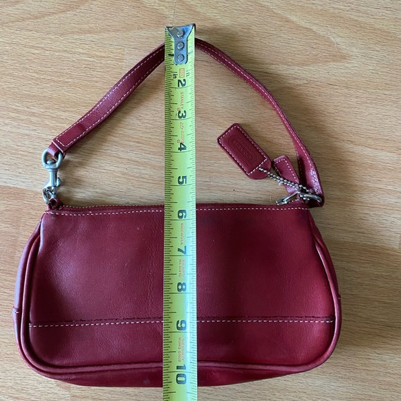Red wristlet/bag - Picture 7 of 9